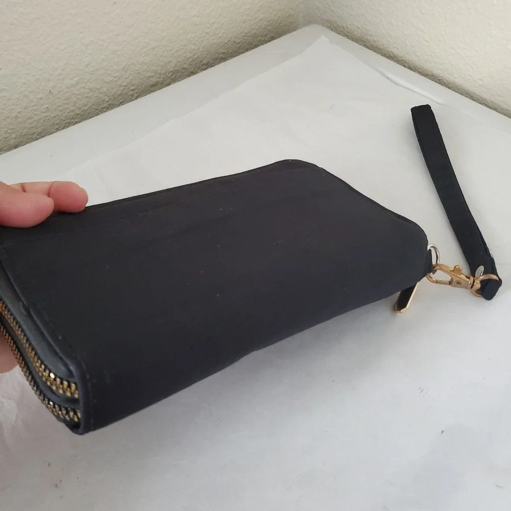 Travelon Black Nylon RFID Blocking Double Zip Wristlet Wallet Gold Hardware